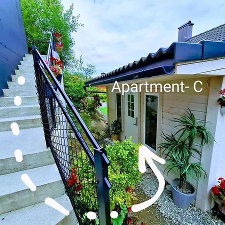 Sunrise Terrace Apartament *
